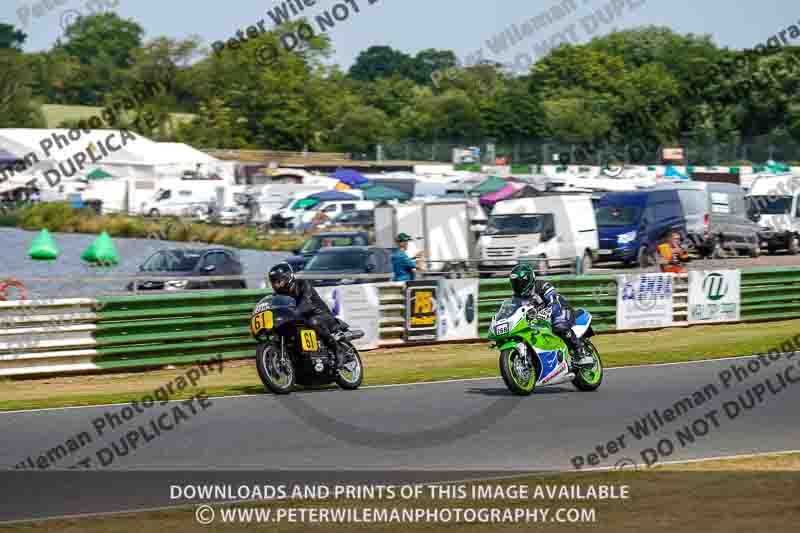 Vintage motorcycle club;eventdigitalimages;mallory park;mallory park trackday photographs;no limits trackdays;peter wileman photography;trackday digital images;trackday photos;vmcc festival 1000 bikes photographs